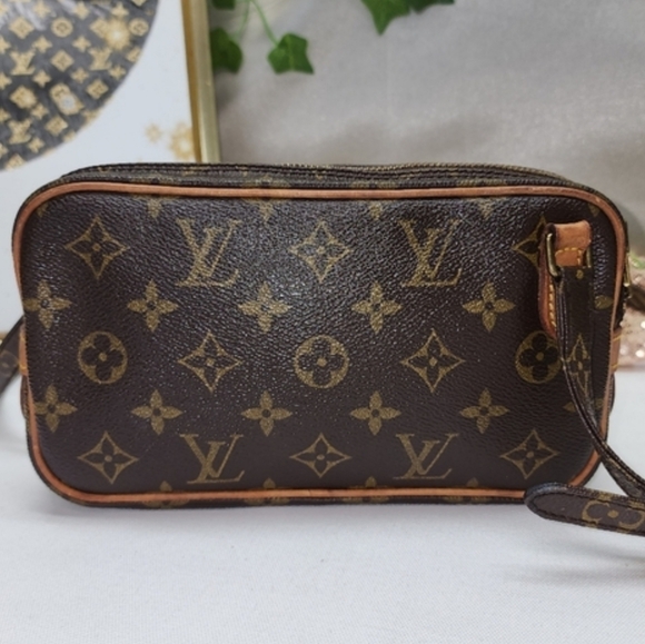 Authentic Louis Vuitton Monogram Pochette Marly Bandouliere Crossbody Bag - Picture 4 of 17